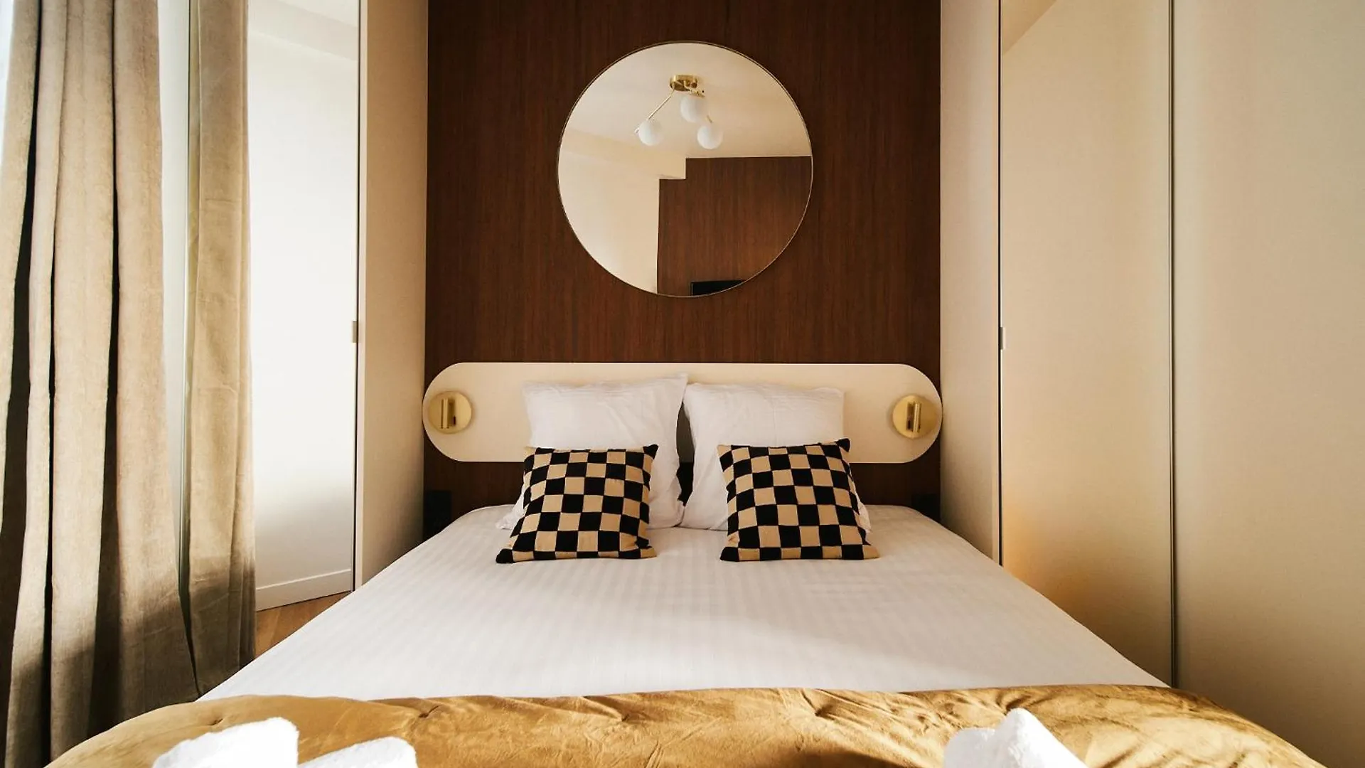 Lavie Maison - 33 Louvre Paris Apartment